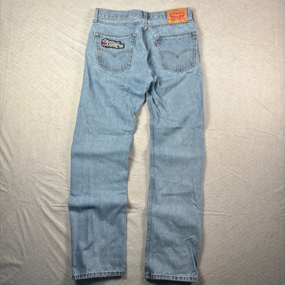 Light Blue Levi's 505 Embroidered Jeans – W31 L32